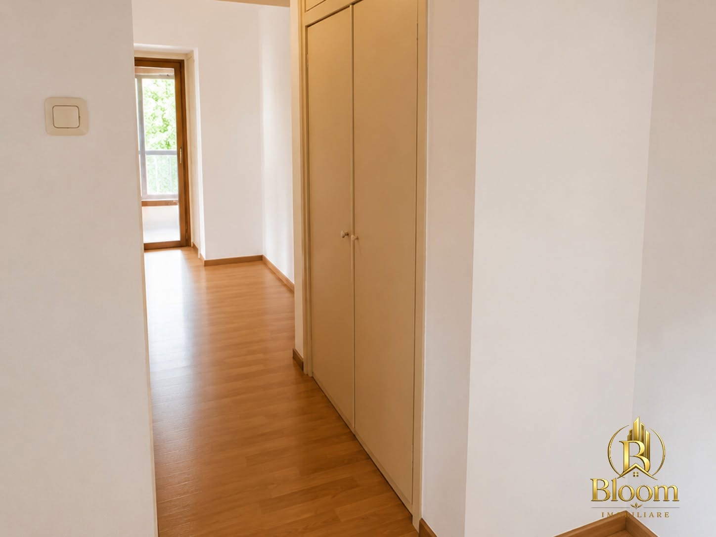 Hol de distribuție modern renovat